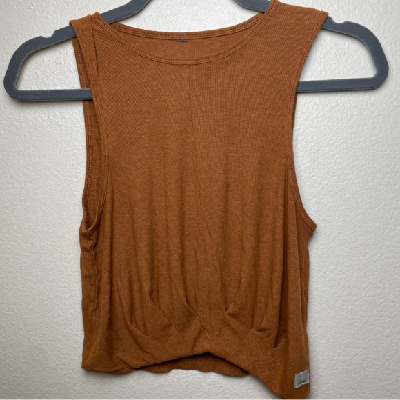 Vuori Womens Tank Top Cove High Neck - Picture 3 of 5